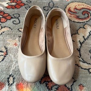 Ballet- like  flats